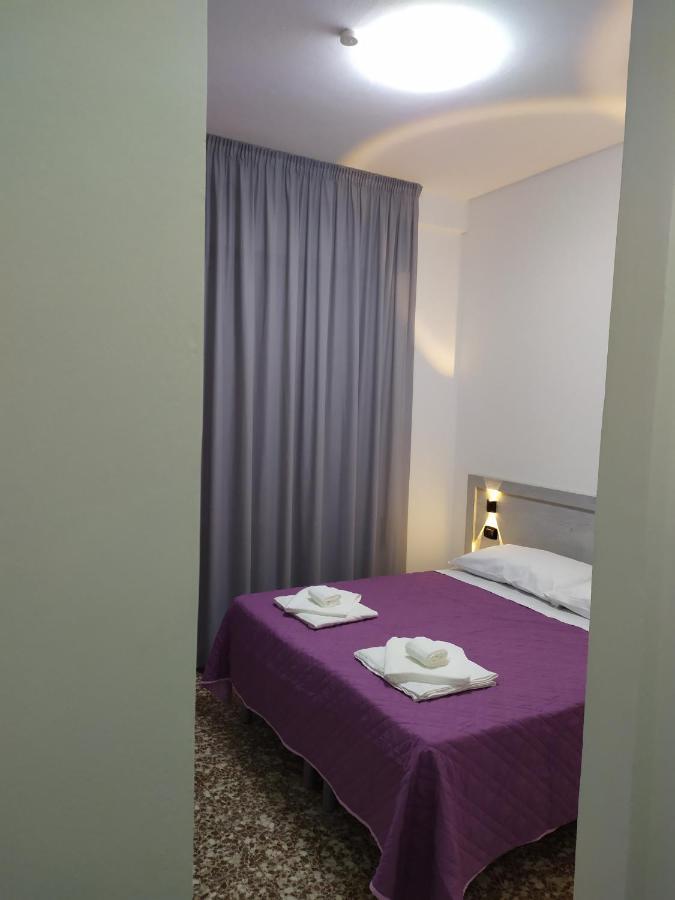 Hotel Madonna Del Pino Cervia Luaran gambar