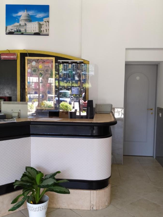Hotel Madonna Del Pino Cervia Luaran gambar