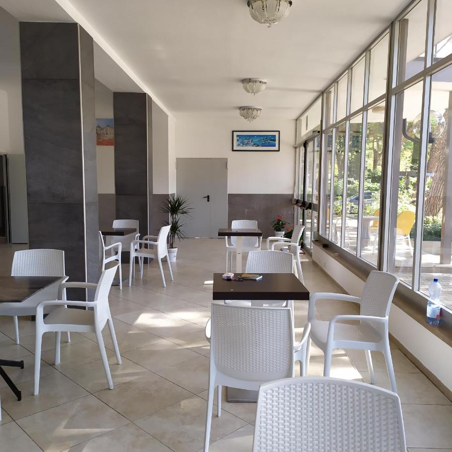 Hotel Madonna Del Pino Cervia Luaran gambar
