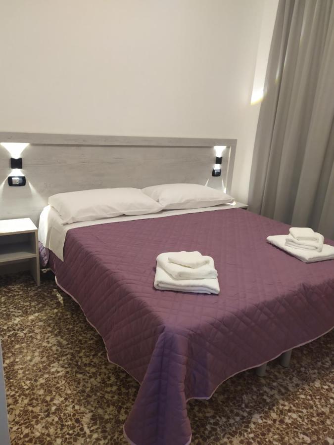 Hotel Madonna Del Pino Cervia Luaran gambar