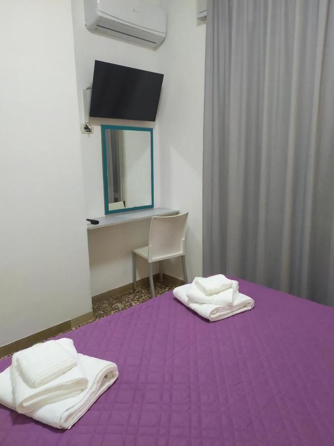 Hotel Madonna Del Pino Cervia Luaran gambar