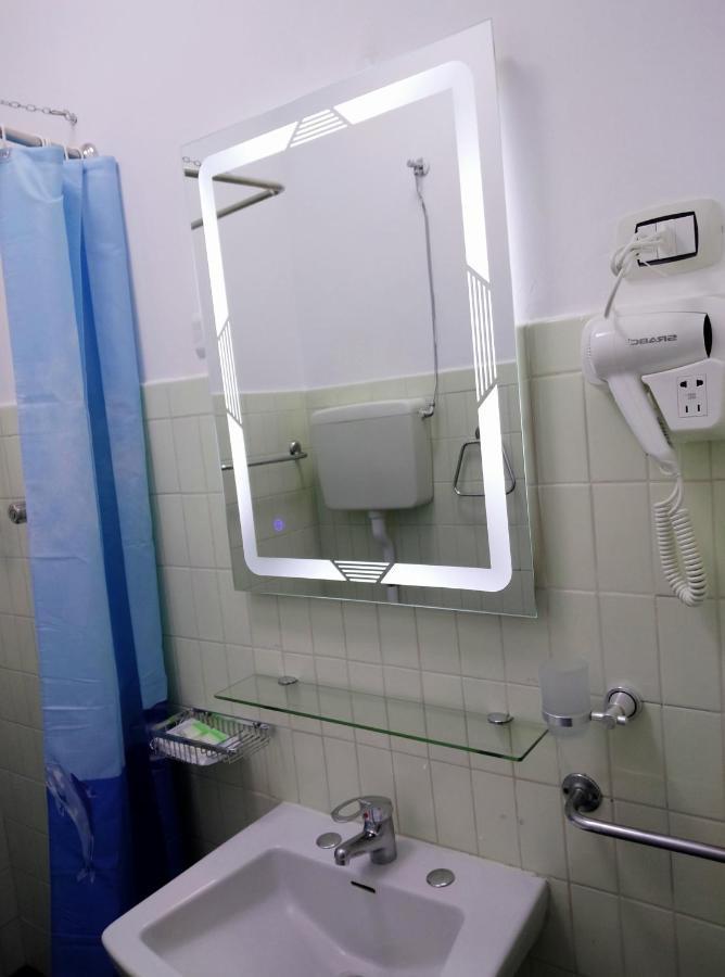 Hotel Madonna Del Pino Cervia Luaran gambar