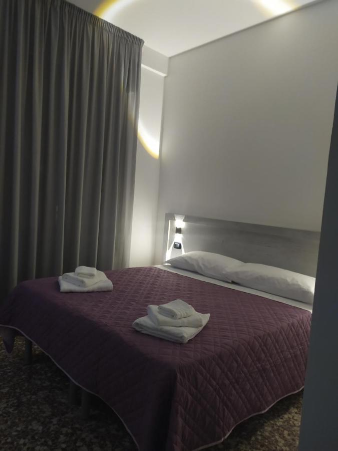 Hotel Madonna Del Pino Cervia Luaran gambar